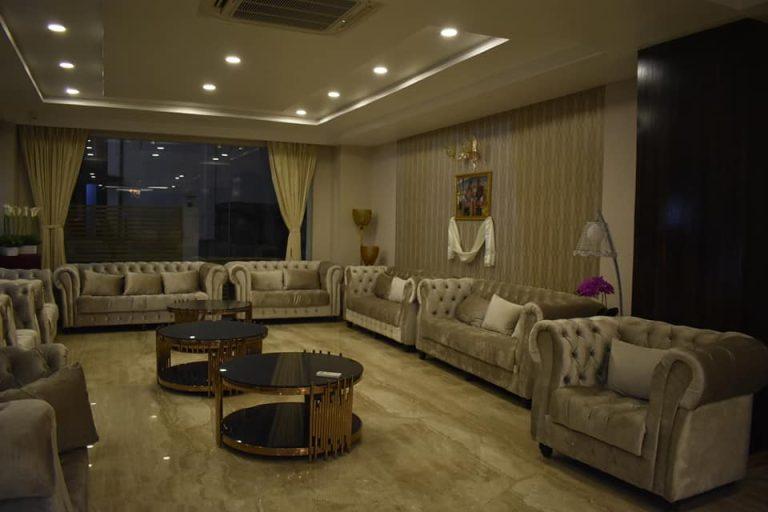 51245446_799145957110136_2604547169922842624_n